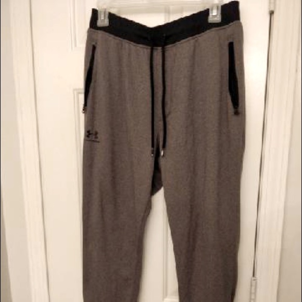 Under Amour men’s gray joggers, size L